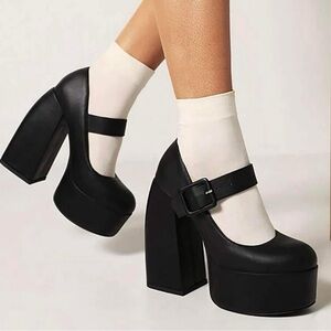 Chunky heels